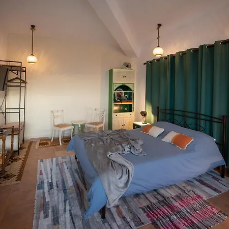 Idyllia 1 Apartment Pisia